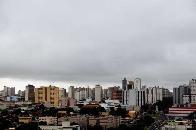 Capital tem pancadas de chuva logo cedo e previs&atilde;o &eacute; de c&eacute;u nublado em MS