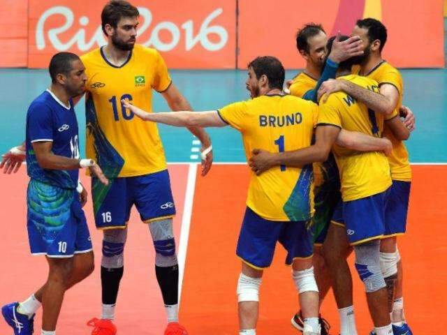V&ocirc;lei masculino do Brasil bate Argentina e est&aacute; na semifinal ol&iacute;mpica