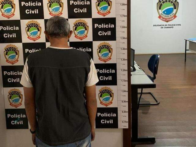 Homem que matou por d&iacute;vida de R$ 100 lambeu sangue em fac&atilde;o, diz pol&iacute;cia