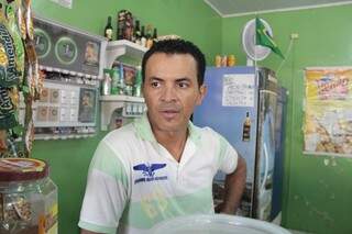Reginaldo há 7 anos é dono do Zé Carioca, bar balado mais só durante o Carnaval. (Foto:Alan Nantes)