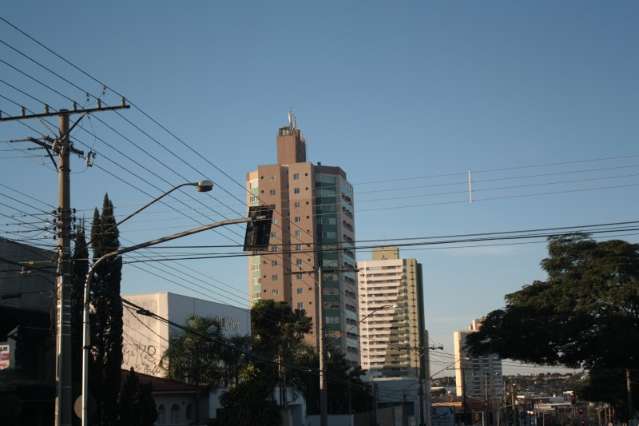 S&aacute;bado de c&eacute;u aberto e calor em Campo Grande 