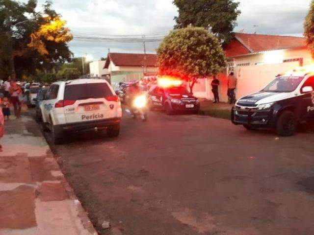 Justi&ccedil;a autoriza exame de sanidade mental em jovem que matou a tia a facadas 