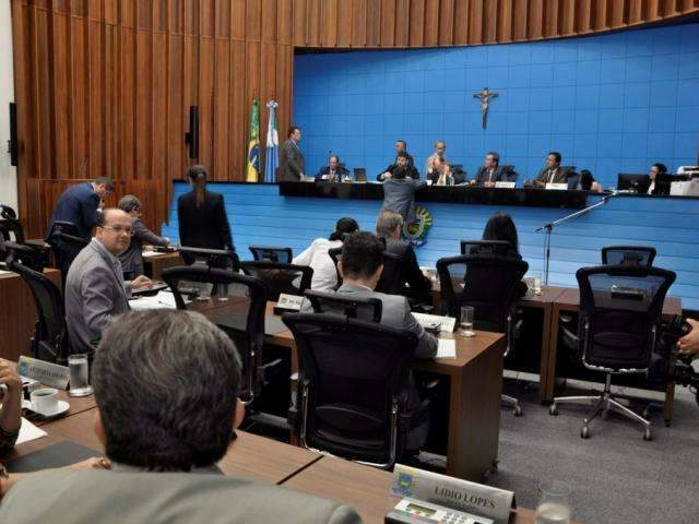 Deputados aprovam reforma administrativa e mais 22 projetos 