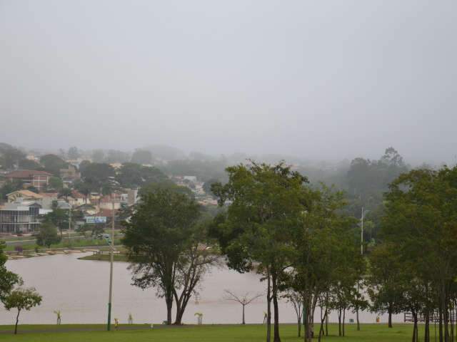  Domingo de c&eacute;u nublado e pancadas de chuva isoladas em MS