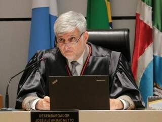 Desembargador Ahmad Netto votou pela manutenção de pena. (Foto: TJMS/Divulgação)