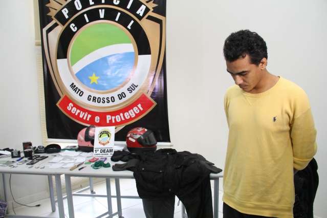&quot;Man&iacute;aco da internet&quot; repete vers&atilde;o de que s&oacute; atacou garotas de programa
