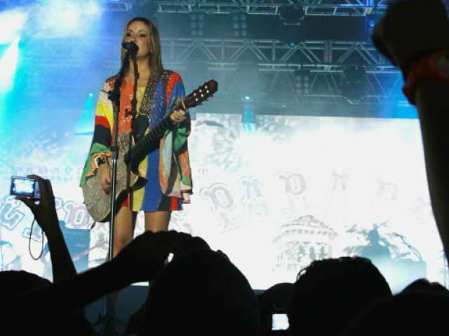  Sob suspeita, show de Cl&aacute;udia Leitte arrecadou R$ 70 mil para hospital 