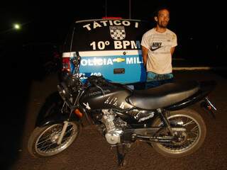 Cristiano foi preso por esconder moto roubada em sua casa no Conjunto Residencial Mário Covas. (Foto: Divulgação).