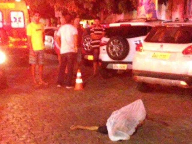 Adolescente morre depois de ser esfaqueado em briga de rua