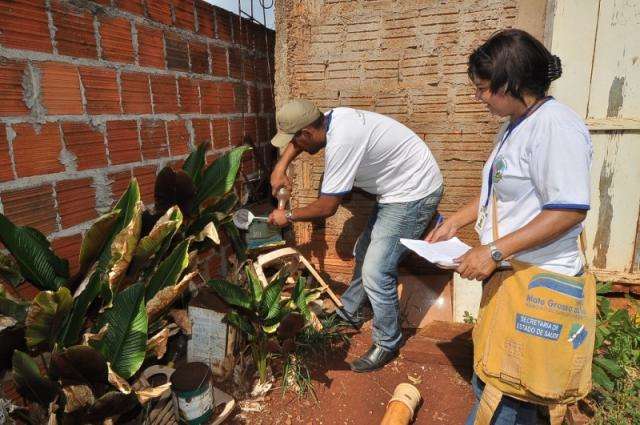 Campanha contra a dengue vistoria 6 mil casas no Carnaval em Dourados