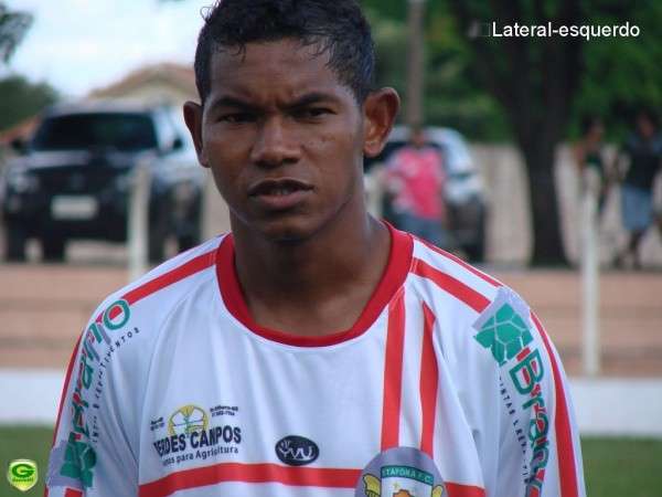 Sete de Dourados acerta com lateral J&ocirc;, destaque de 2013