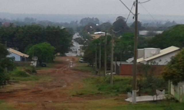 Sete cidades de MS registram chuva hoje com chegada de frente fria