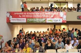 Auditório do plenário ficou cheio durante sessão na Assembleia (Foto: Alcides Neto)