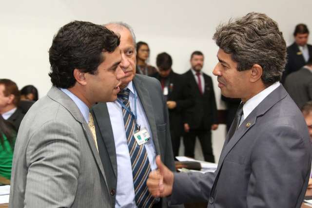 Base aliada pretende votar projeto da LDO em junho na Assembleia