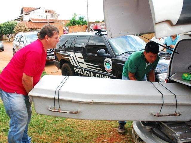 Adolescente que matou e ateou fogo em corpo de mulher aguarda vaga em Unei