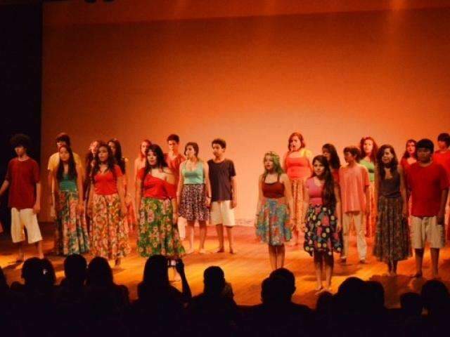 Dan&ccedil;a, m&uacute;sica, teatro e brech&oacute; marcam 18 anos da Casa de Ensaio 