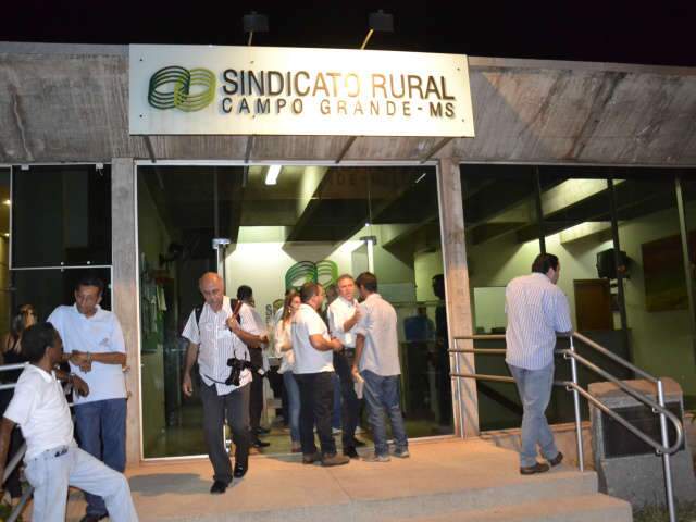  Em debate no Sindicato Rural, candidatos discutem propostas para o campo