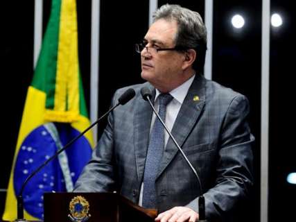 Moka rebate críticas e diz que impeachment de Dilma não é um golpe