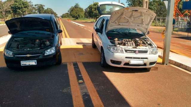 Quadrilha &eacute; presa enquanto tentava levar carro roubado para o Paraguai