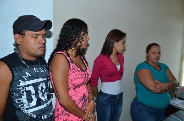 Fam&iacute;lia re&uacute;ne provas para tirar acusado de assassinato da pris&atilde;o