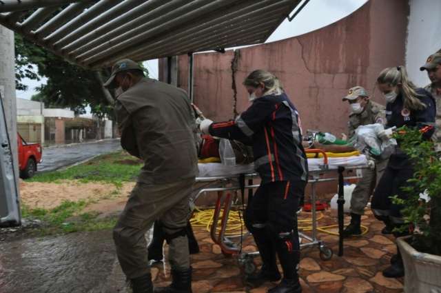 Pintor tem convuls&atilde;o, cai em piscina e se afoga no Bairro Cidade Jardim
