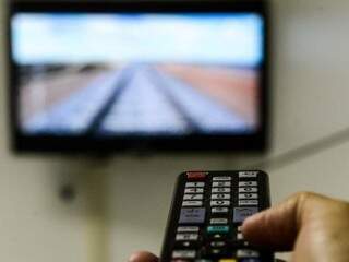 Só por meio de conversores ou televisores com sistema digital embutido será possível assistir a televisão aberta a partir do próximo dia 31. (Foto: Reprodução) 