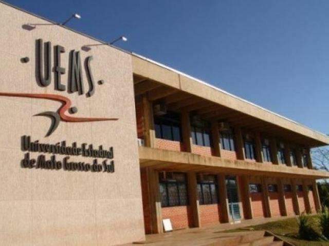 Uems abre concurso para professores com sal&aacute;rios de at&eacute; R$ 8,6 mil