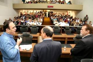 Assembleia estuda cercar prédio para dar mais segurança a servidores Assembleia estuda cercar prédio para dar mais segurança a servidores