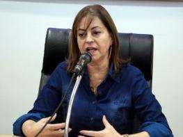 Ap&oacute;s busca em gabinete, vereadora &eacute; levada para depor no Gaeco