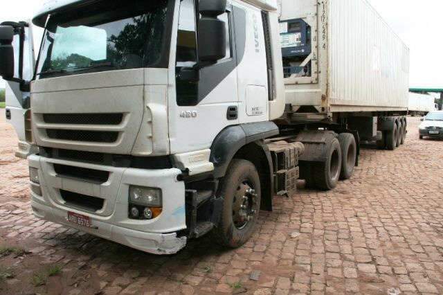  Motociclista bate em carreta na BR-163 e morre na Santa Casa da Capital