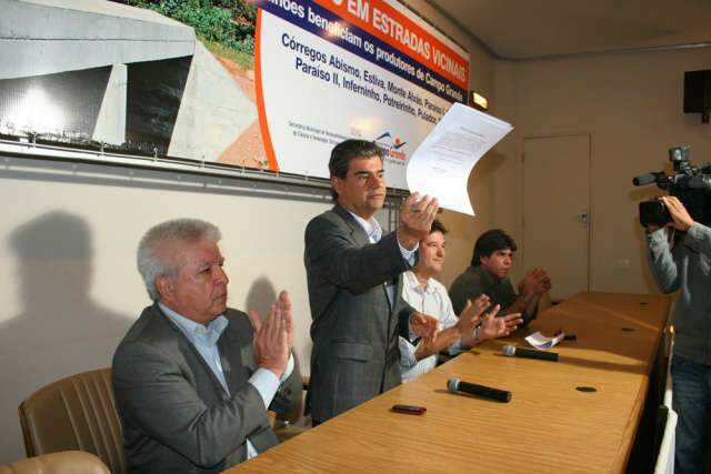  Nelsinho autoriza constru&ccedil;&atilde;o de 11 pontes de concreto na &aacute;rea rural