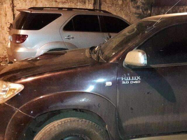 Assaltantes que renderam casal desaparecem ap&oacute;s abandonar Hilux