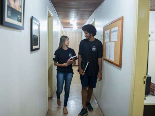 Abertas inscri&ccedil;&otilde;es dos cursos gratuitos de inform&aacute;tica e preparat&oacute;rio para Enem
