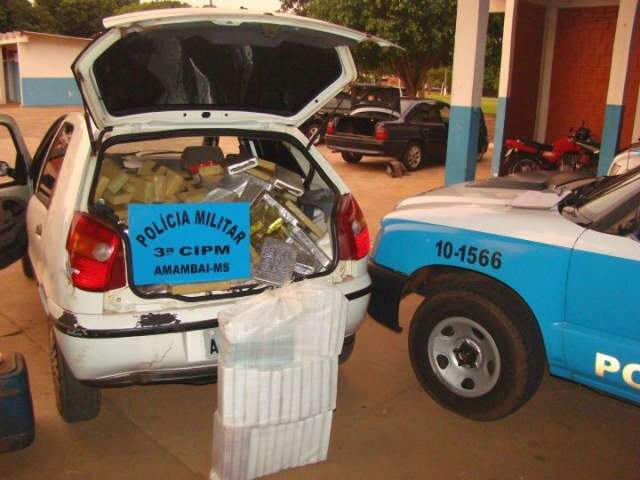  Pol&iacute;cia apreende meia tonelada de maconha em P&aacute;lio em Amambai
