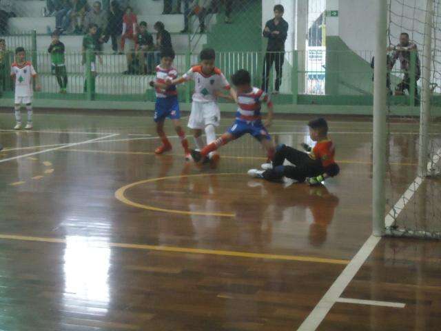 Primeira rodada da 27&ordf; Copa Pelezinho tem placares equilibrados e goleada 