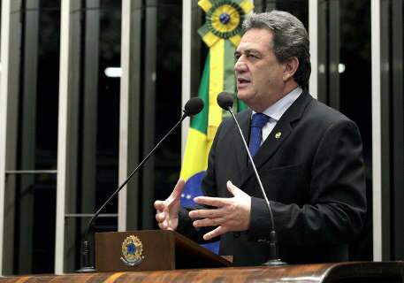  Moka destaca, no Senado, “coragem” de Dilma em forçar queda dos juros
