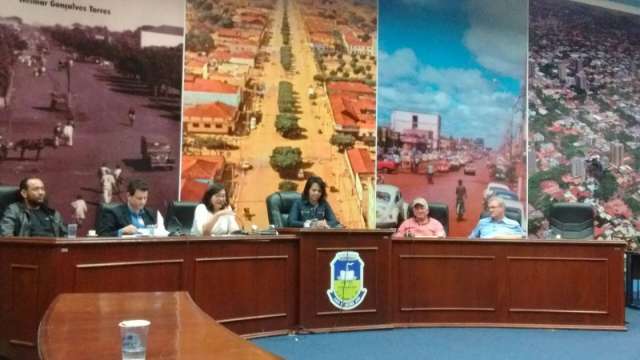 Comiss&atilde;o de Sa&uacute;de realiza sabatina com candidatos a prefeito nesta noite