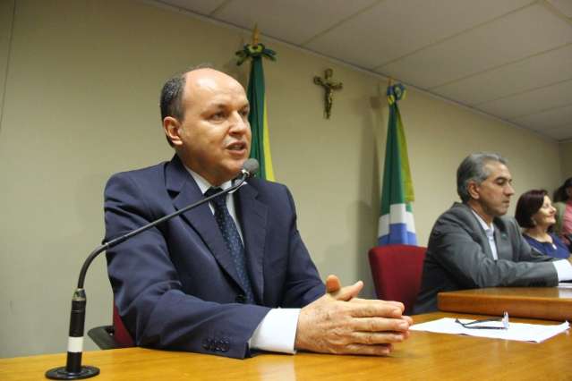 Mochi e Reinaldo assinam parceria para atrair jovens &agrave; vida p&uacute;blica