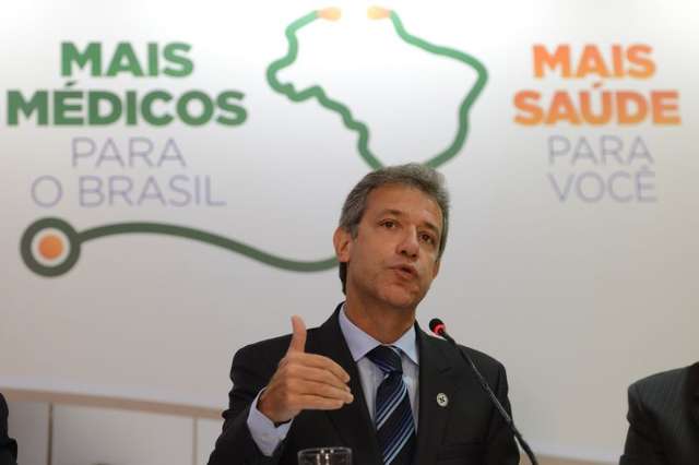 Governo lan&ccedil;a novo edital e amplia Mais M&eacute;dicos para 1,5 mil cidades