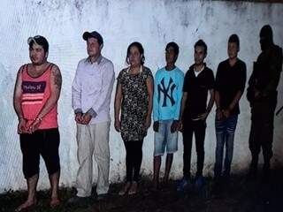 Dos seis presos, três trabalham para a família do menino de 12 anos (Foto: Polícia Nacional do Paraguai)