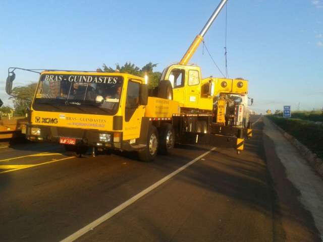 Respons&aacute;vel pela BR-163 vai vistoriar ponte bloqueada por guincho 