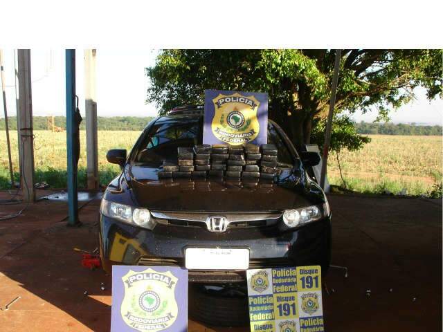  PRF apreende 30 quilos de coca&iacute;na em Honda Civic na BR-463