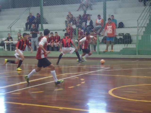 Fim de semana ter&aacute; jogos da Copa Pelezinho Ensino M&eacute;dio de Futsal