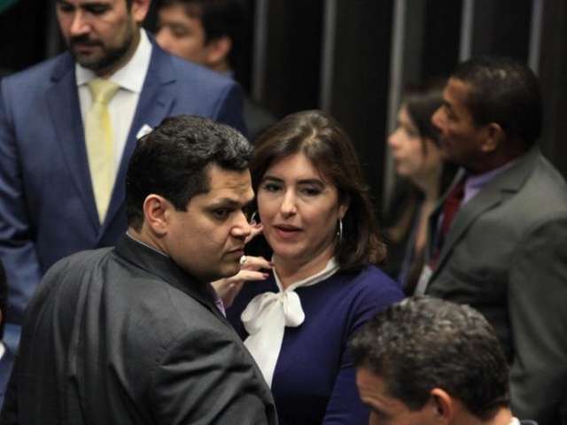 &ldquo;Eu defendo que seja o novo&rdquo;, diz senadora sobre comando do MDB