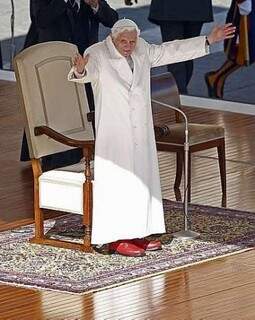 Papa deixa pontificado nesta tarde. (Foto: Estadão)