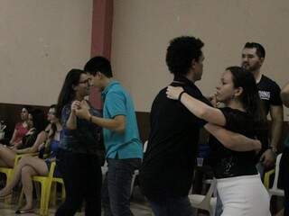 Com cinco novas turmas, UFMS abre inscri&ccedil;&otilde;es para aulas de dan&ccedil;a de sal&atilde;o