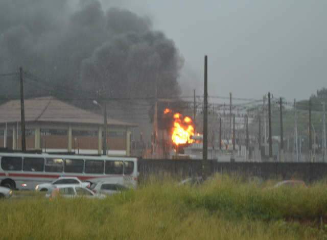  Explos&atilde;o em subesta&ccedil;&atilde;o de energia deixa bairros sem luz na Capital 