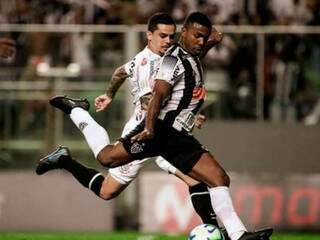 Atl&eacute;tico-MG vence Corinthians por 2 a 1 em partida no Est&aacute;dio Independ&ecirc;ncia