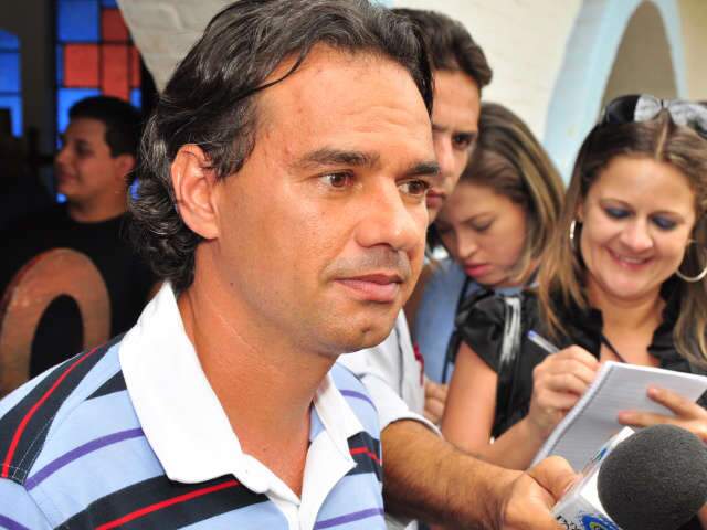  Marquinhos Trad lembra que o pai ficou triste com a aus&ecirc;ncia de amigos