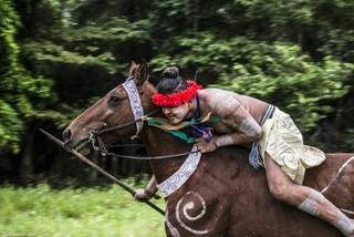 Os kadiweu são conhecidos como índios cavaleiros. (Foto: Cassandra Cury)